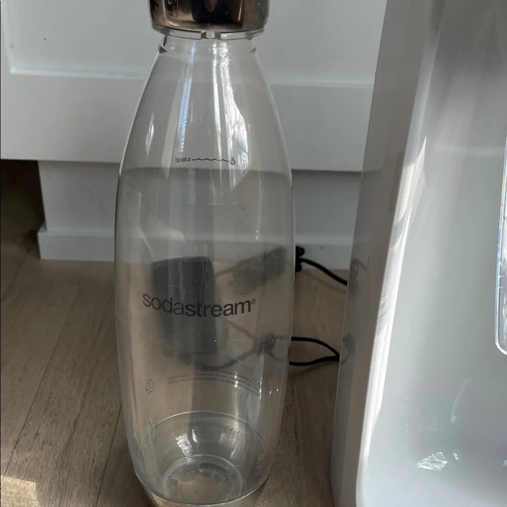 SodaStream White Sparkling Water Maker with Bottle